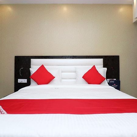 Oyo 25130 Hotel Royal Inn New Delhi Bagian luar foto