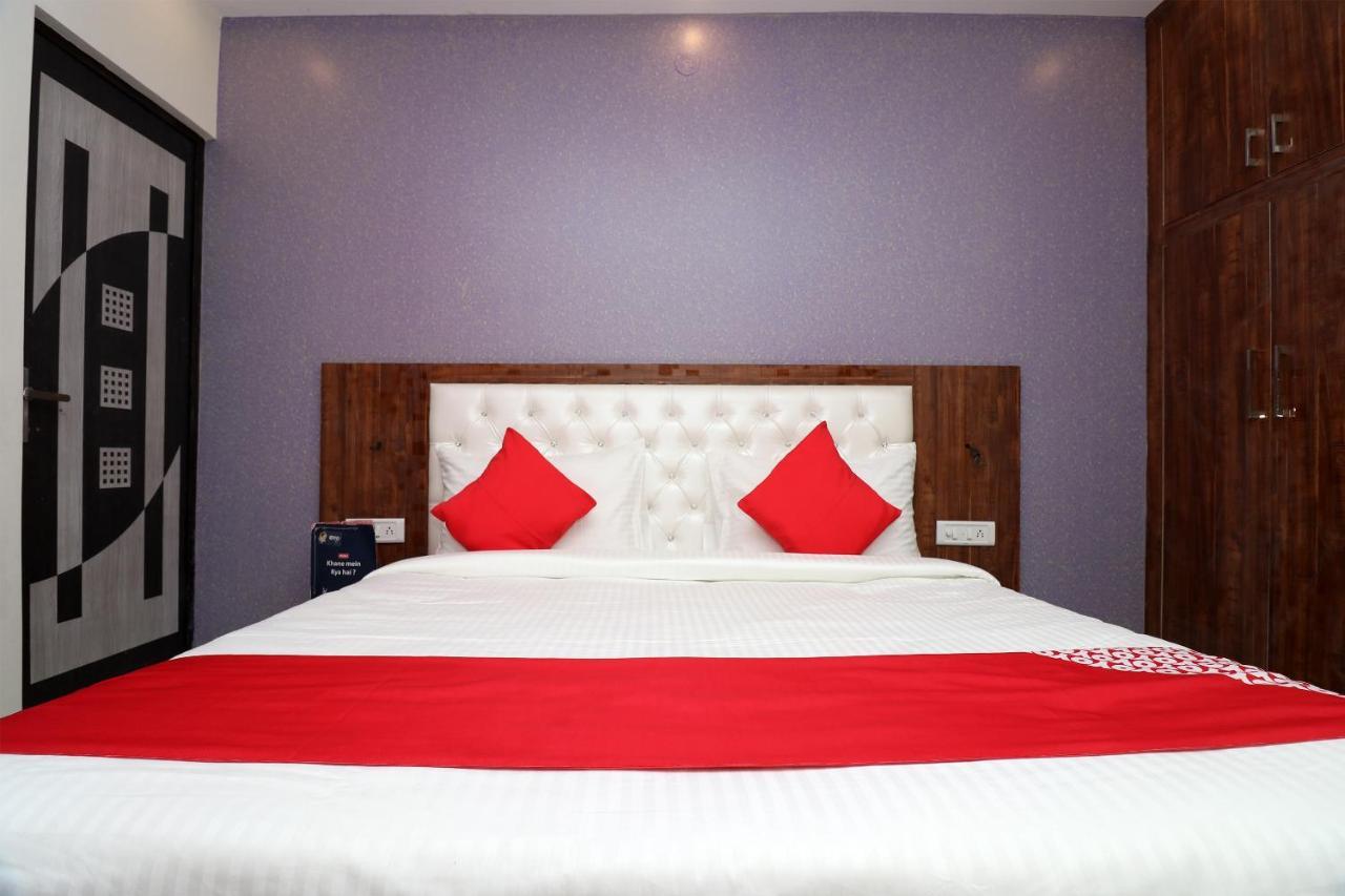 Oyo 25130 Hotel Royal Inn New Delhi Bagian luar foto